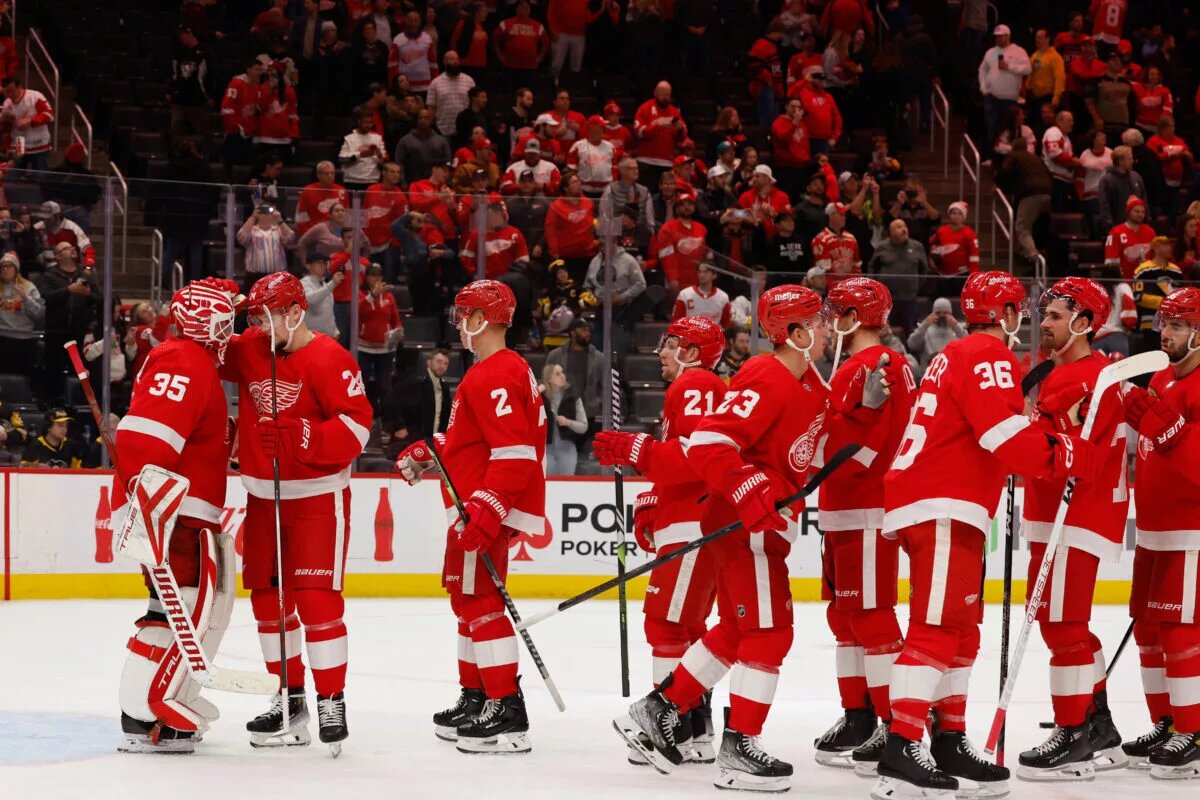 Joe Veleno re-signed; Detroit Red Wings sweaters