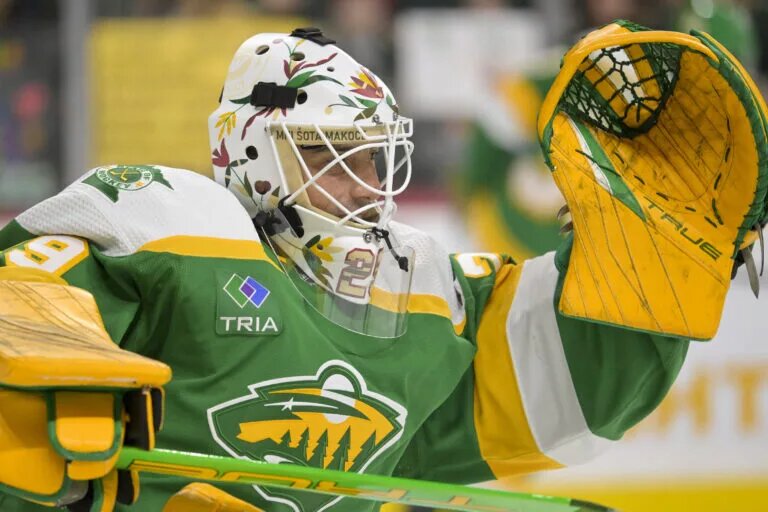 Marc-Andre Fleury stays