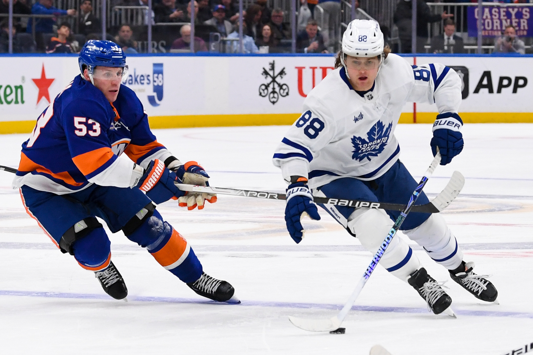 Maple Leafs dominate Golden Knights to pick up 6th-straight win