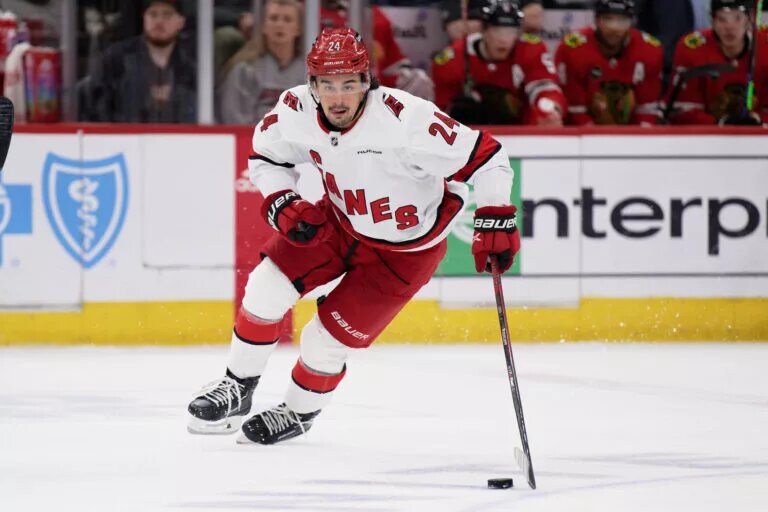 seth jarvis re-signs