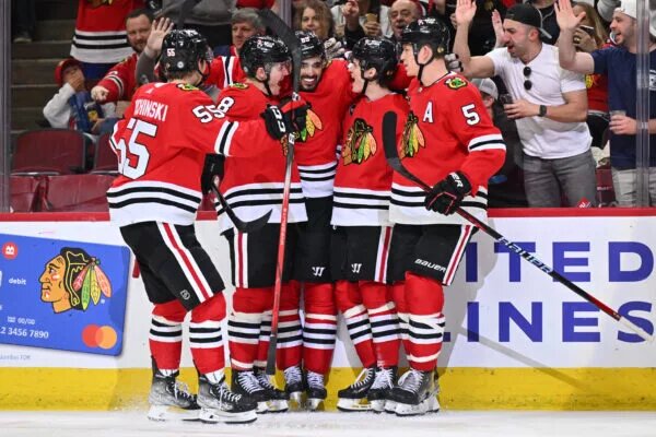 Vancouver Canucks Acquire Forward from Chicago Blackhawks