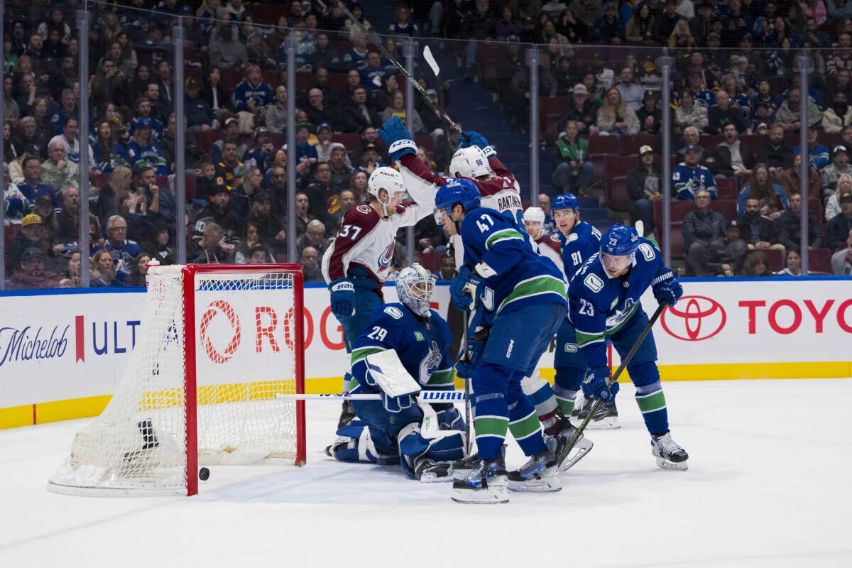 Noah Juulsen contract
