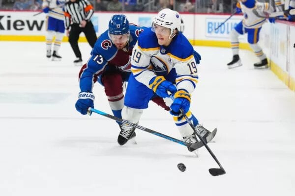 Buffalo Sabres Extend Utility Forward