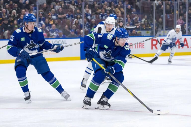 NHL rumours; Drew O'Connor extension