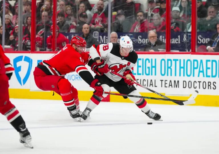 Carolina Hurricanes vs New Jersey Devils