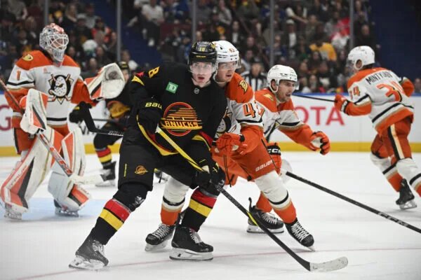 NHL Predictions: Vancouver Canucks vs Anaheim Ducks, April 12th