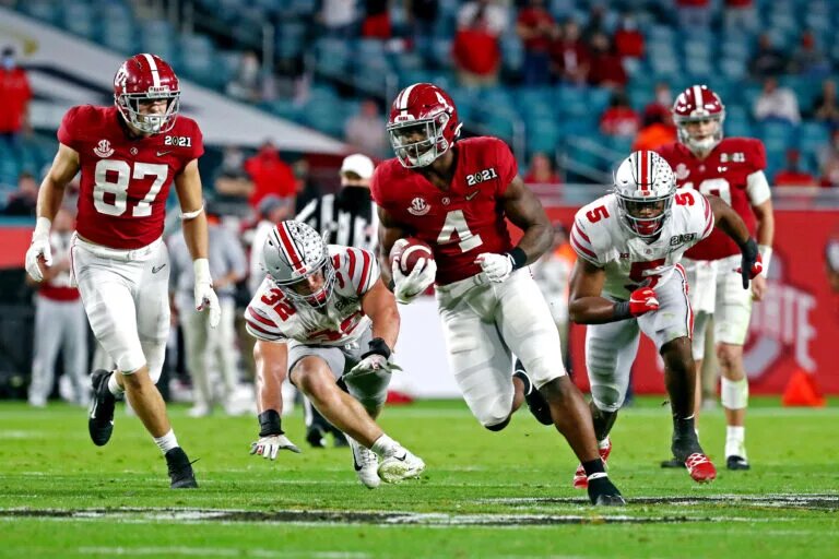 FOX Sports CEO Pushes For 24-Team College Football Playoff Expansion