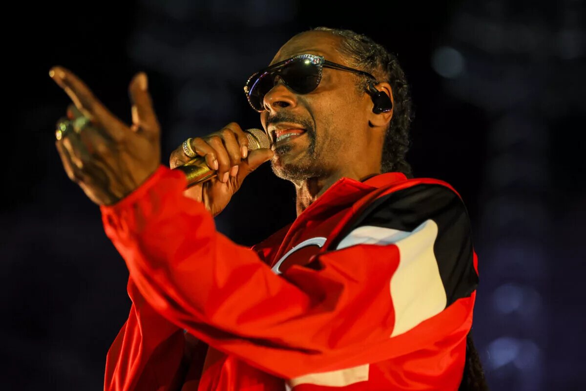 Snoop Dogg To Join Peacock As Analyst For NBA Broadcast
