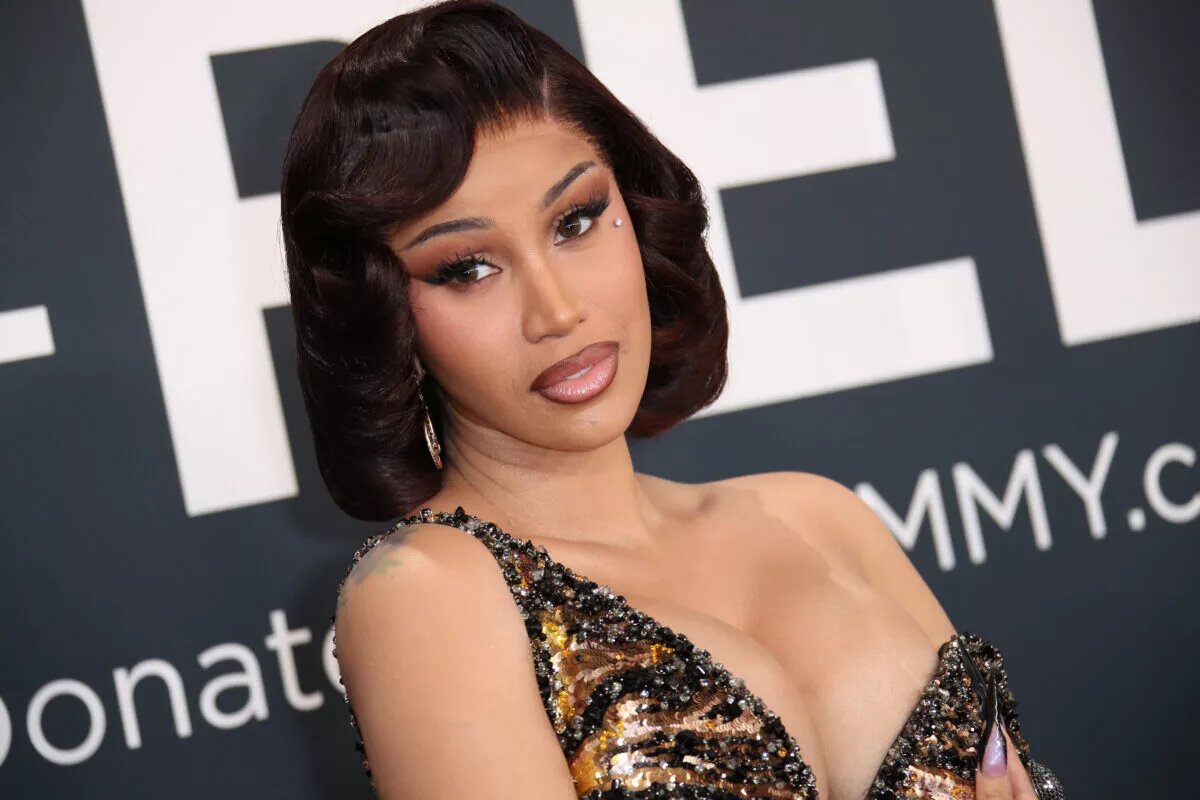 Cardi B Clowns NFL Live Pundits For Taking The Texans