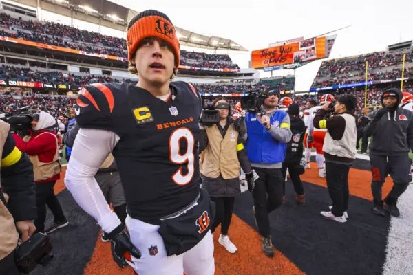 Fox Sports analysts put the rest of NFL media on blast for giving Joe Burrow and the Bengals attention