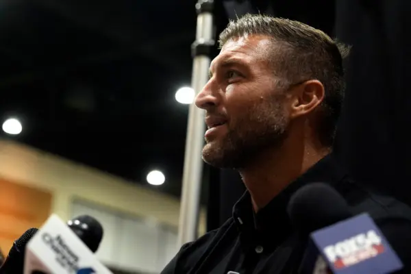 ESPN reaches multi-year contract extension with 2x Heisman Trophy winner Tim Tebow