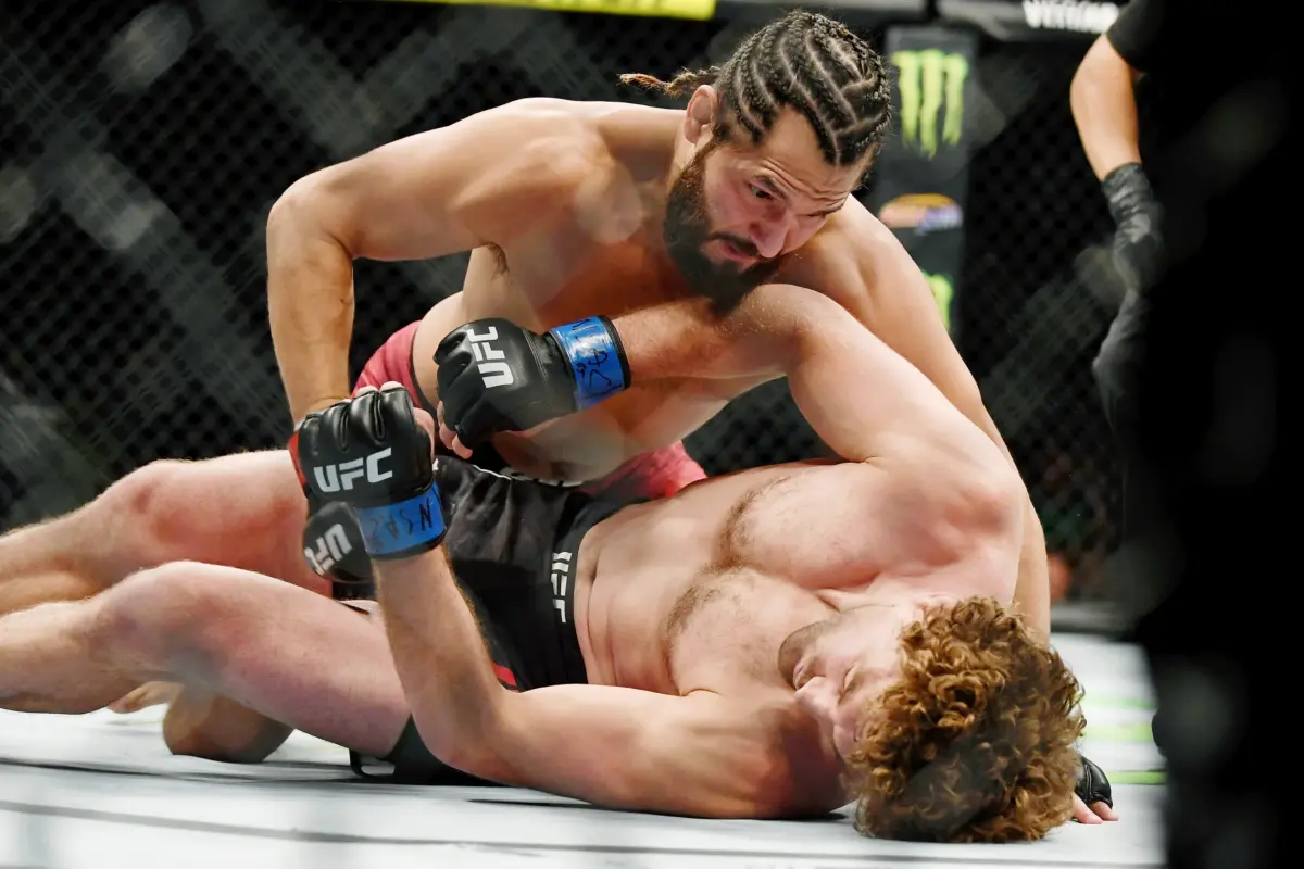 Jorge Masvidal knocks out Ben Askren at UFC 239