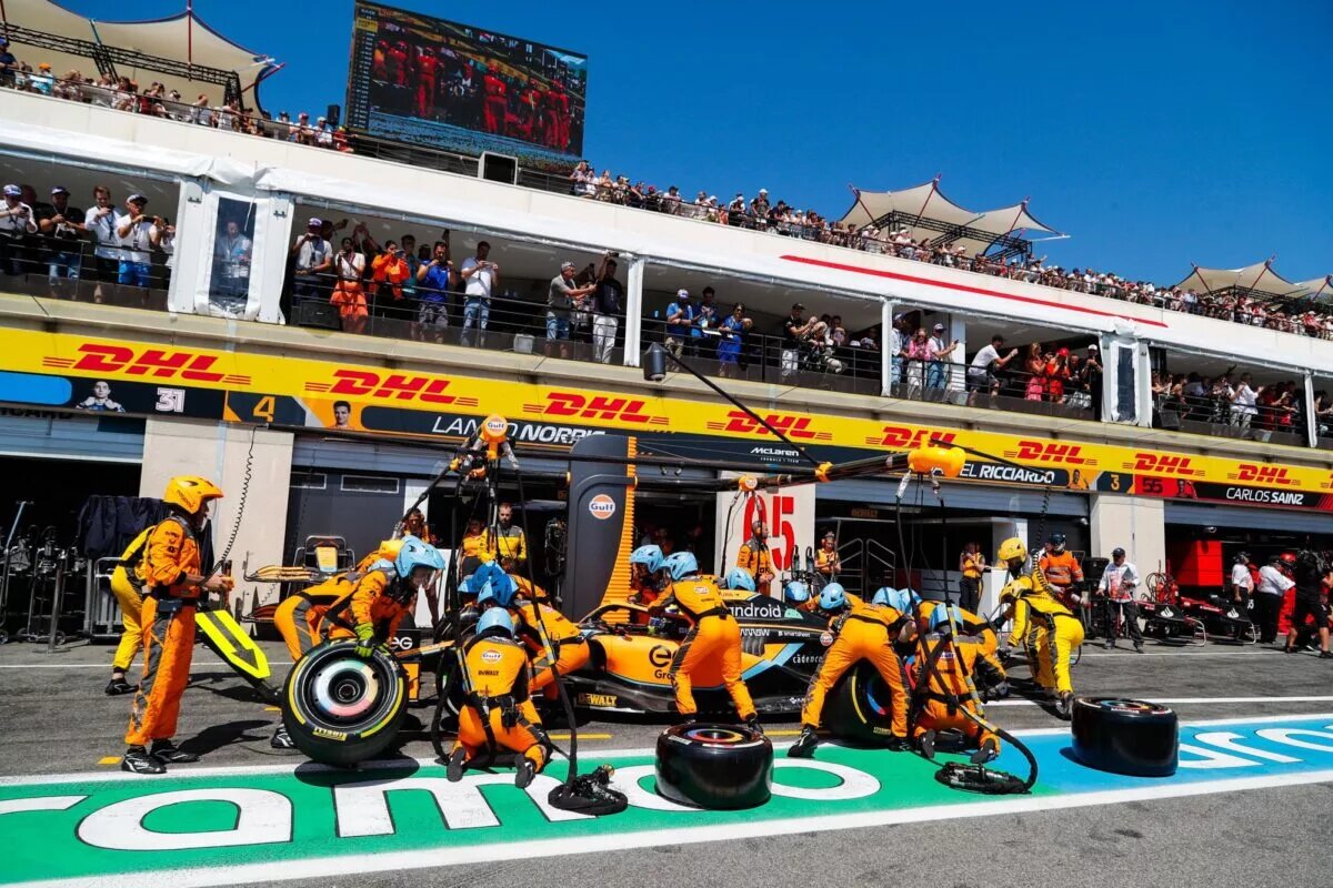 McLaren F1 Pitstop