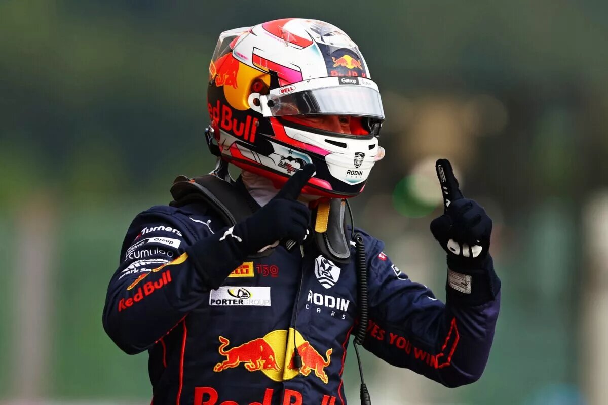 SPA, BELGIUM - AUGUST 27: Liam Lawson (member of the Red Bull Junior Team) during the Round 11: Spa-Francorchamps Sprint race of the Formula 2 Championship at Circuit de Spa-Francorchamps on August 27, 2022 in Spa, Belgium. (Photo by Mark Thompson/Getty Images)