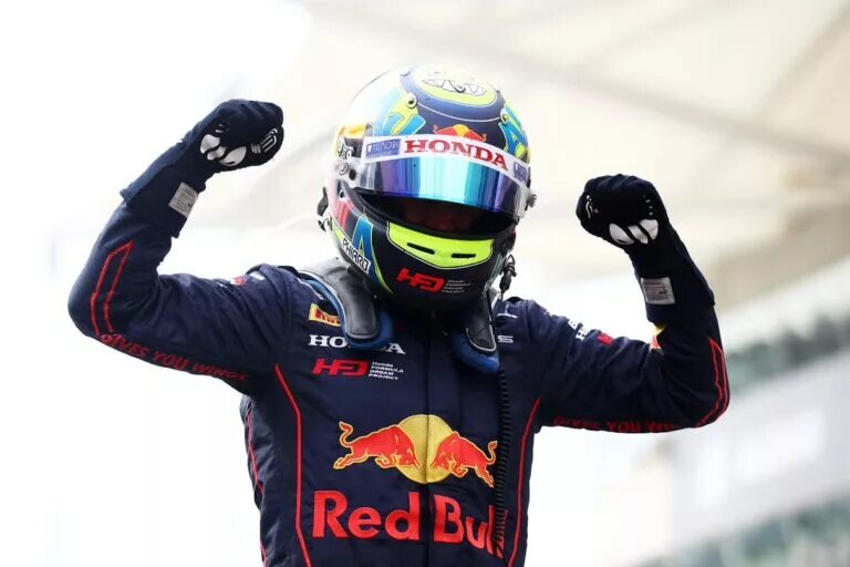 Ayumu Iwasa - Formula 2 - Red Bull Junior Team