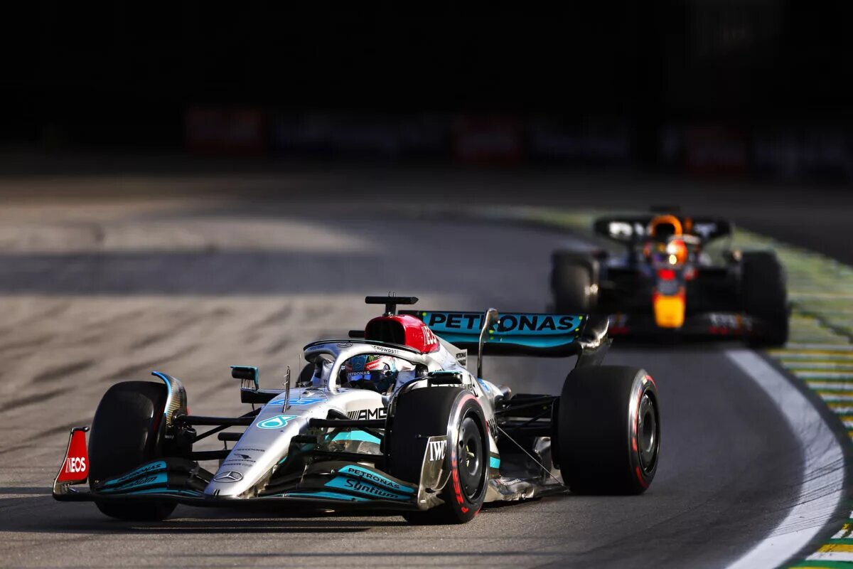 Geore Russell leads Max Verstappen at the 2022 São Paulo Grand Prix Sprint Race (Mercedes-AMG Petronas Formula One Team Media)