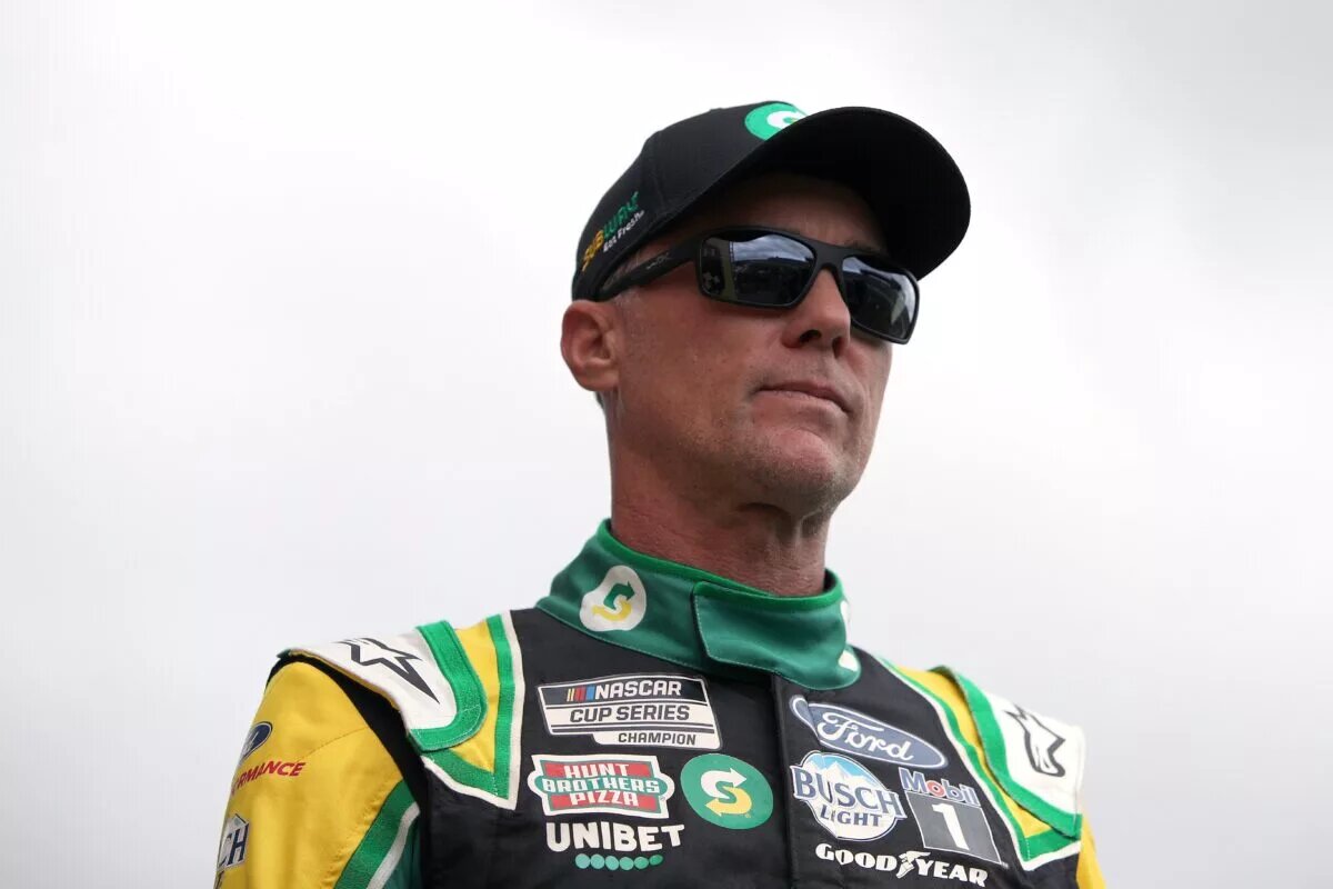 KANSAS CITY, KANSAS - OCTOBER 24: Kevin Harvick, driver of the #4 Subway Delivery Ford, walks onstage during pre-race ceremonies prior to the NASCAR Cup Series Hollywood Casino 400 at Kansas Speedway on October 24, 2021 in Kansas City, Kansas. (Photo by Sean Gardner/Getty Images)