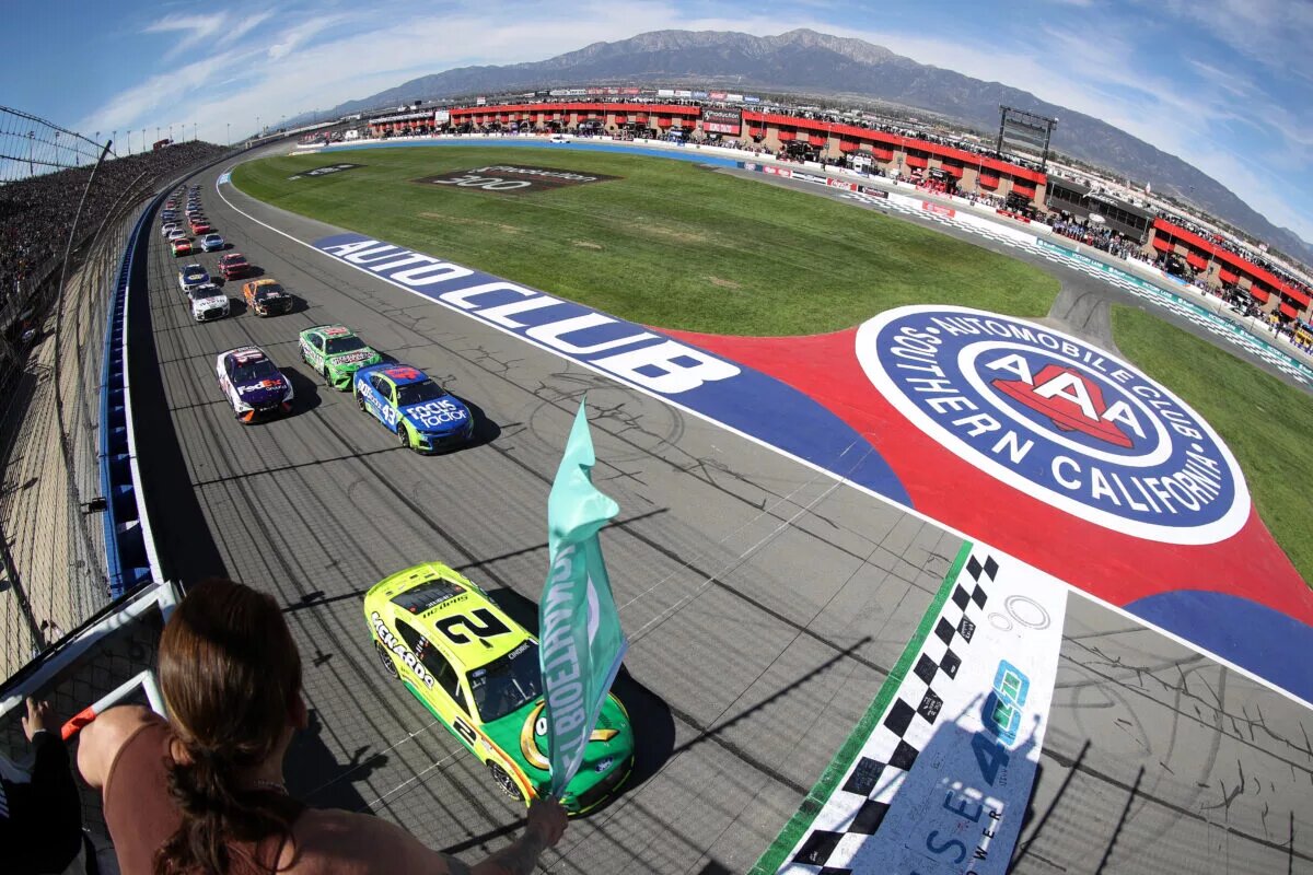 FONTANA, CALIFORNIA - FEBRUARY 27: Austin Cindric, driver of the #2 Menards/Quaker State Ford, leads the field to the green flag to start the NASCAR Cup Series Wise Power 400 at Auto Club Speedway on February 27, 2022 in Fontana, California. (Photo by Meg Oliphant/Getty Images)