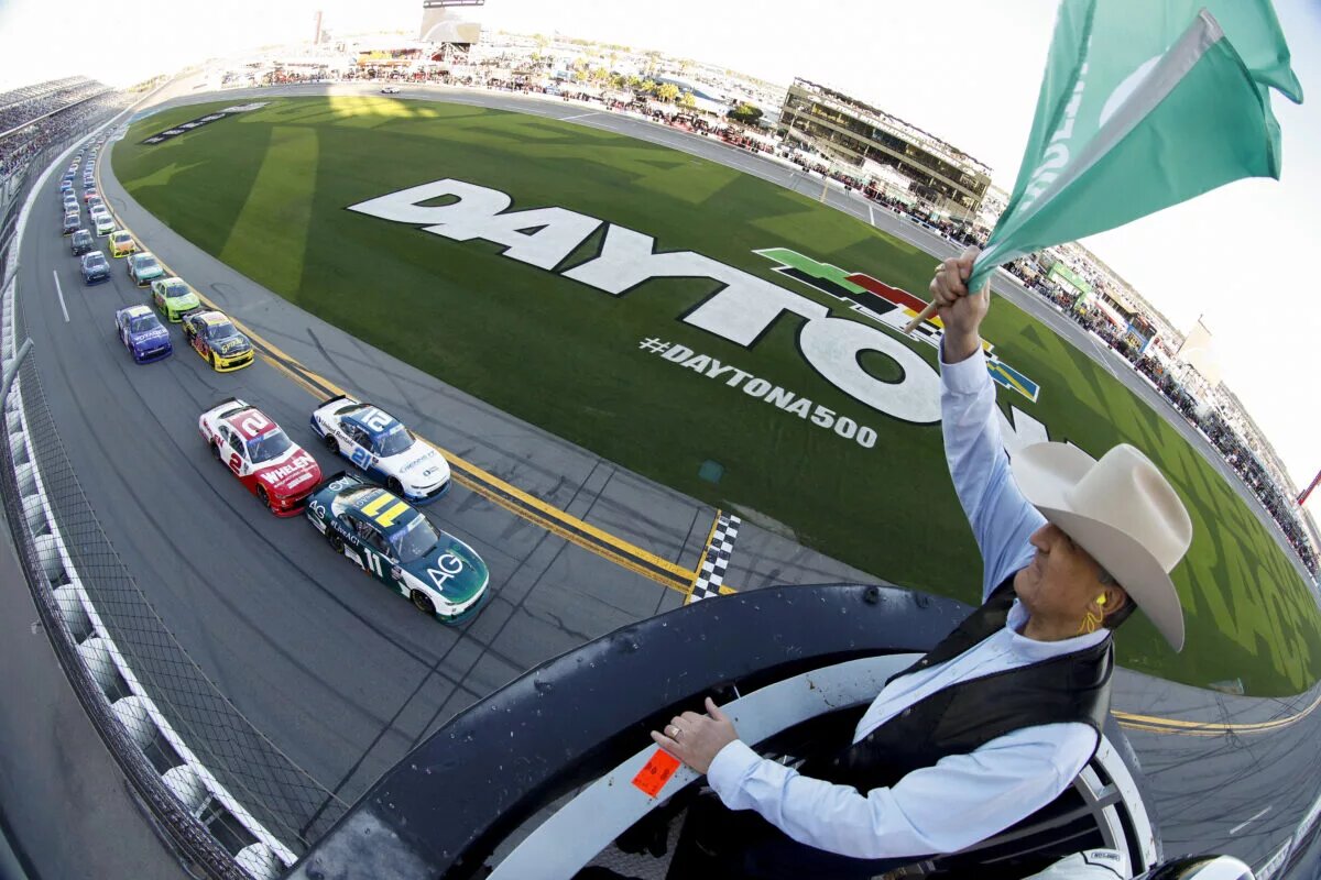 DAYTONA BEACH, FLORIDA - FEBRUARY 19: Daniel Hemric, driver of the #11 AG1 Athletic Greens Chevrolet, leads the field to the green flag to start the NASCAR Xfinity Series Beef. It's What's For Dinner. 300 at Daytona International Speedway on February 19, 2022 in Daytona Beach, Florida. (Photo by Sean Gardner/Getty Images)