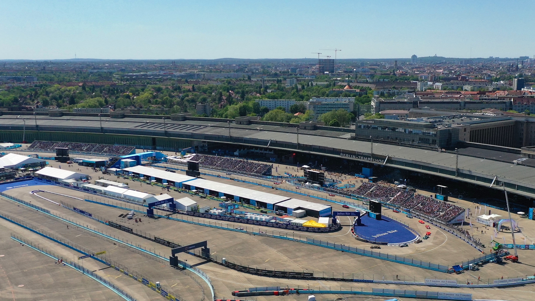 Aerial view of the start of the Formula E race in Berlin. (Copyright: Sam Bagnall)