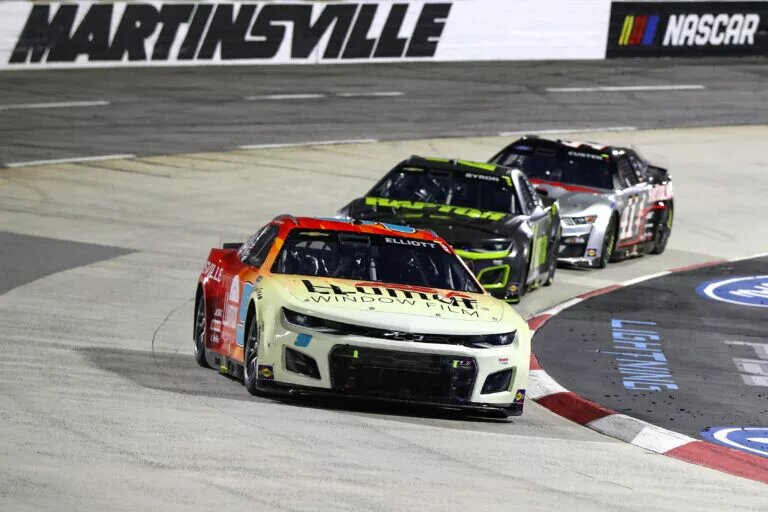 Credit: MARTINSVILLE, VIRGINIA - APRIL 09: Chase Elliott, driver of the #9 LLumar Chevrolet, leads the field during the NASCAR Cup Series Blue-Emu Maximum Pain Relief 400 at Martinsville Speedway on April 09, 2022 in Martinsville, Virginia. (Photo by Meg Oliphant/Getty Images)