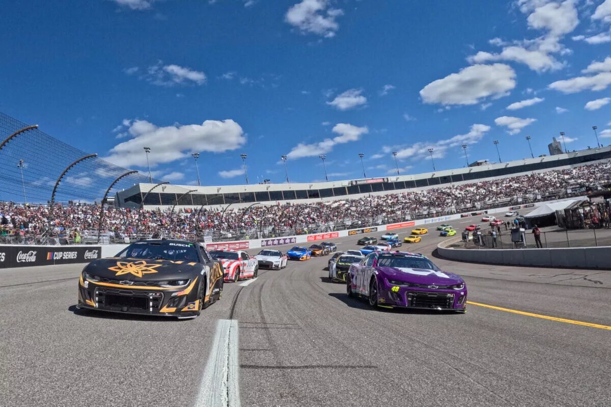 Kyle Busch, driver of the #8 3CHI Chevrolet, and Alex Bowman, driver of the #48 Ally Chevrolet, lead the field on a pace lap prior to the NASCAR Cup Series Toyota Owners 400 at Richmond Raceway on April 02, 2023 in Richmond, Virginia.