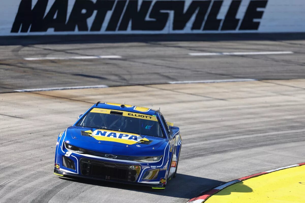 MARTINSVILLE, VIRGINIA - NOVEMBER 02: Chase Elliott, driver of the #9 NAPA Auto Parts Chevrolet, drives during practice for the NASCAR Cup Series Xfinity 500 at Martinsville Speedway on November 02, 2024 in Martinsville, Virginia. (Photo by David Jensen/Getty Images)