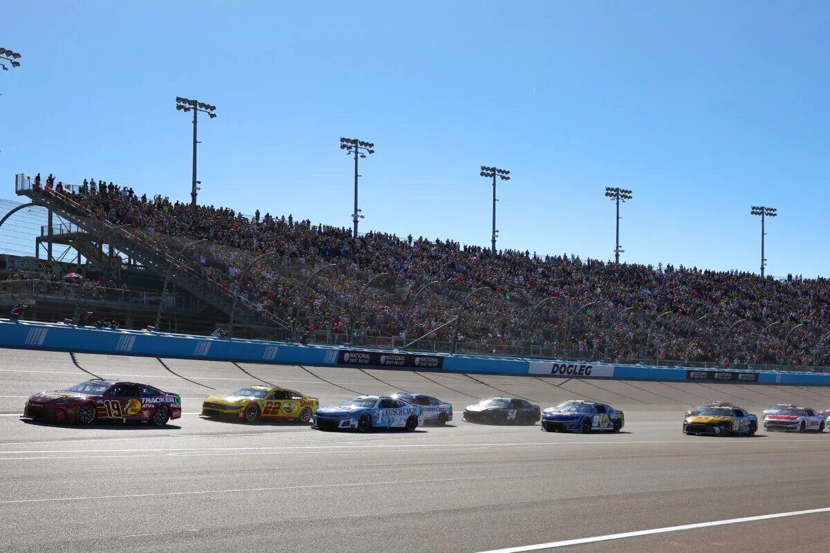 Credit: AVONDALE, ARIZONA - NOVEMBER 10: Martin Truex Jr., driver of the #19 Bass Pro Shops Toyota, leads the field to start the NASCAR Cup Series Championship Race at Phoenix Raceway on November 10, 2024 in Avondale, Arizona. (Photo by Jared C. Tilton/Getty Images)