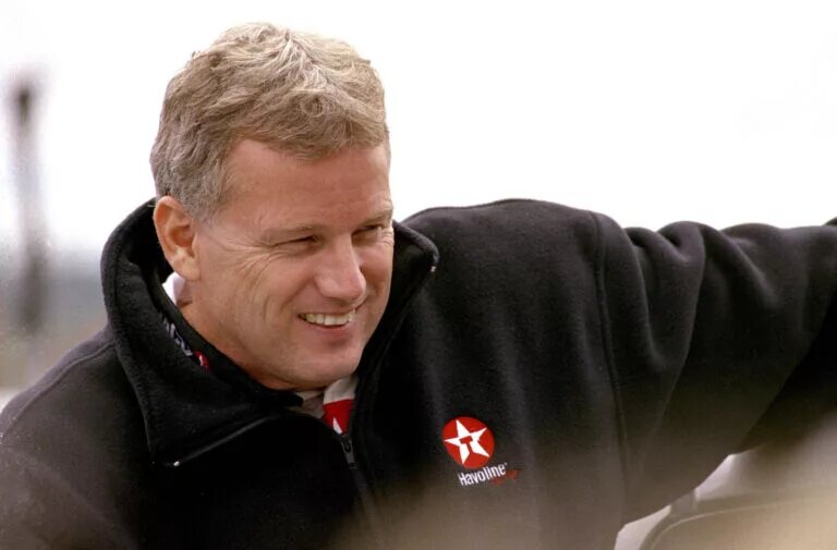 Ricky Rudd at Loudon, N.H. NASCAR Winston Cup driver Ricky Rudd waits for a ceremonial ride around the track before the Dura Lube 300 at New Hampshire International Speedway in Loudon, N.H. on Sunday, September 17, 2000. Rudd is looking for his first win of the season with his new team. Photo by Geoff Hansen/iPhoto.ca File size: 18.1 MB GHANHA09170001 Loudon NH USA EDITORIAL USE ONLY Copyright: xCopyrightx 2000xGeoffxHansenx GHANHA09170001 GeoffxHansenx GHANHA09170001