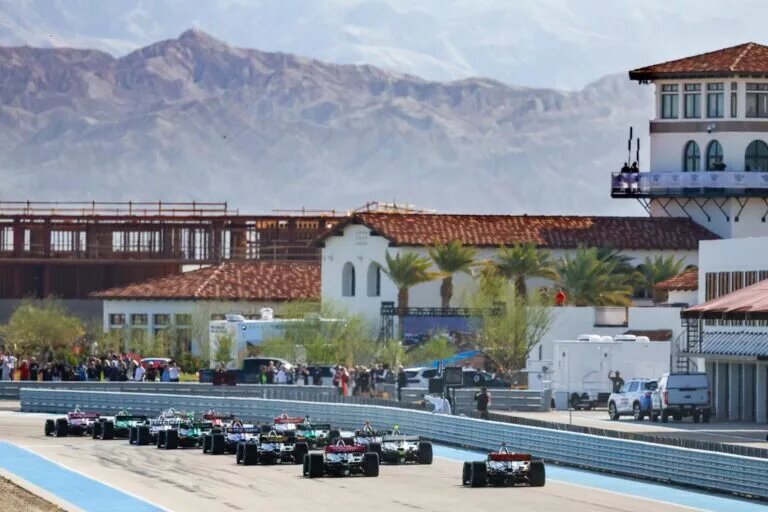 Heat Race 1 start - Thermal $1 Million Challenge - By: Chris Owens