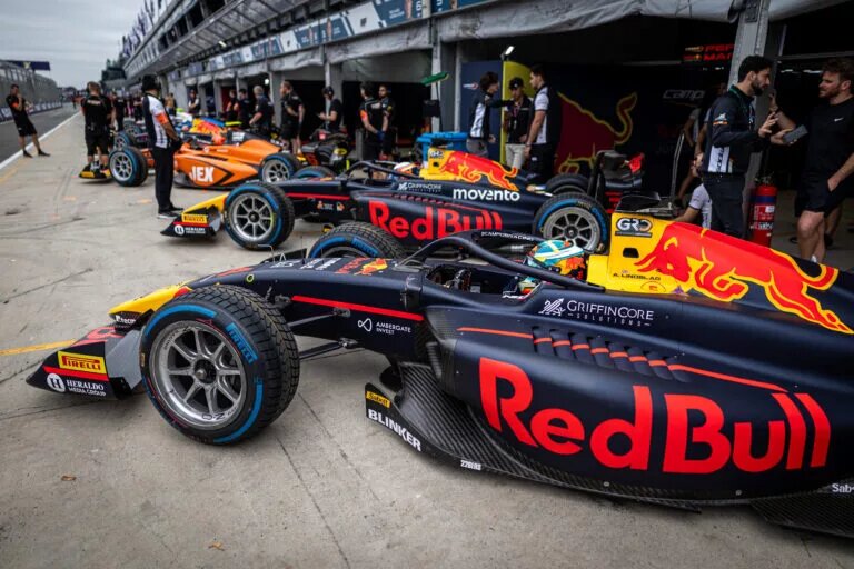 Arvid Lindblad #4 Campos Racing, during round 1 of the FIA Formula 2 Championship at Albert Park Circuit in Melbourne on March 13-16, 2025. // Dutch Photo Agency / Red Bull Content Pool // SI202503130131 // Usage for editorial use only //