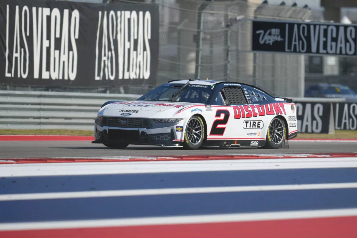 March 1, 2025, Austin, Texas, USA: NASCAR, Motorsport, USA Cup Series driver AUSTIN CINDRIC ( 2, Team Penske) during qualifying for the Cup Series EchoPark Automotive Grand Prix race at Circuit of the Americas in Austin, Texas, on March 1, 2025 in Austin, Texas. Austin USA