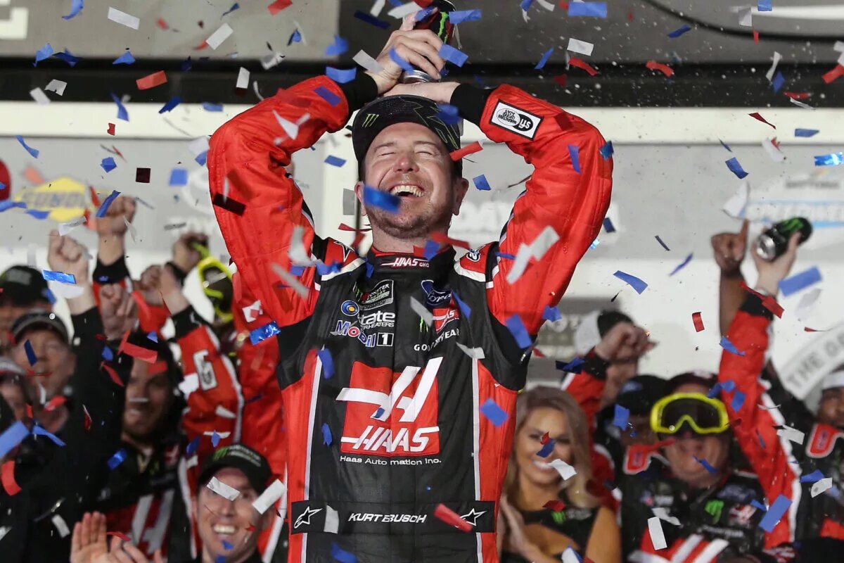 Daytona 500 Kurt Busch celebrates in Victory Lane after winning the Daytona 500 on Sunday, Feb. 26, 2017 at Daytona International Speedway in Daytona Beach, Fla. Stephen M. Dowell/Orlando Sentinel/TNS Daytona Beach FL USA EDITORIAL USE ONLY Copyright: xx 1198109 StephenxM.xDowellx krtphotoslive780432