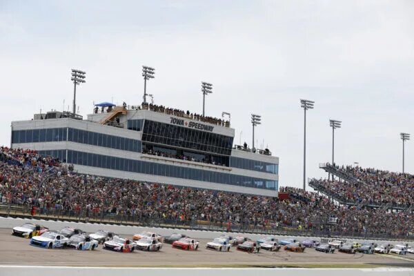 NASCAR Xfinity Series at Iowa Speedway Preview and Predictions