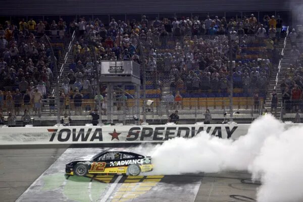 NASCAR Cup Series at Iowa Speedway Preview and Predictions