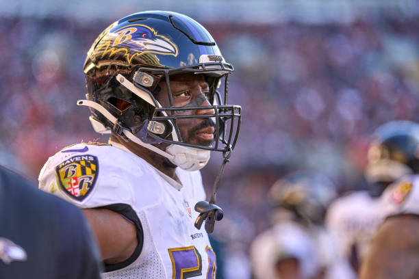 Baltimore Ravens announce return of OLB Justin Houston