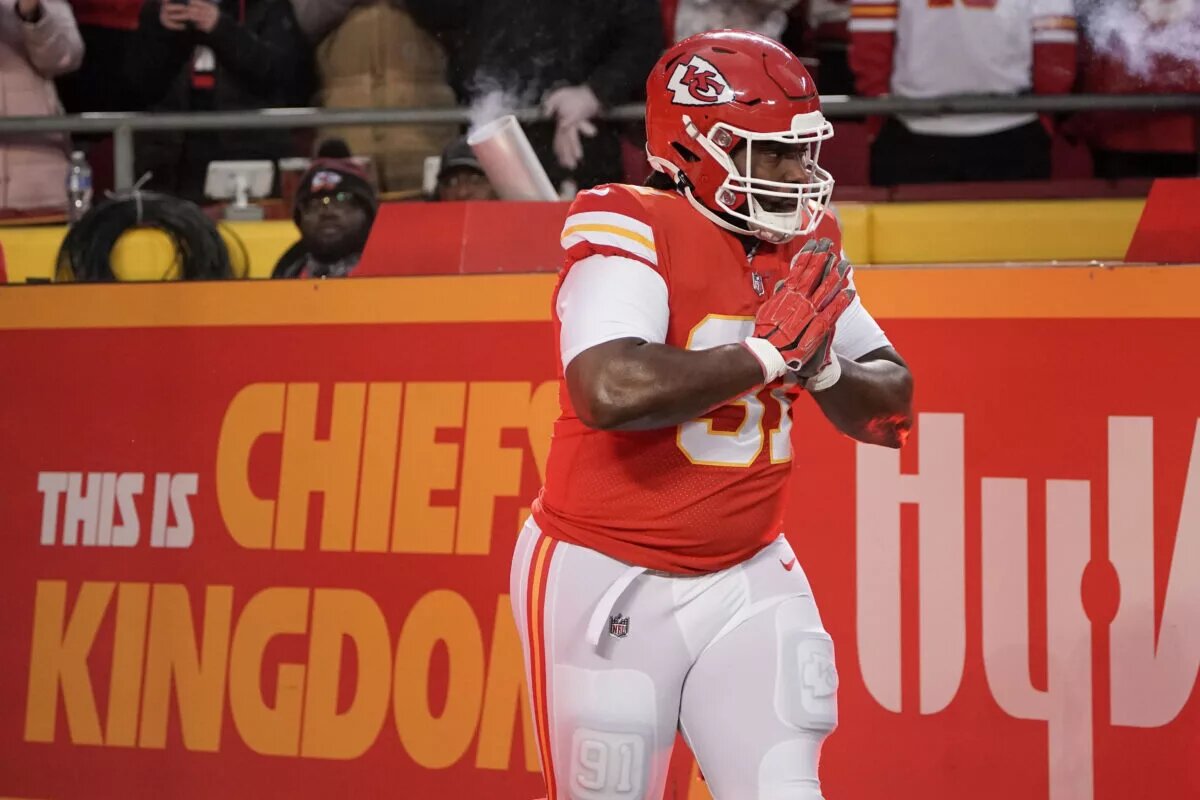 Derrick Nnadi Contract