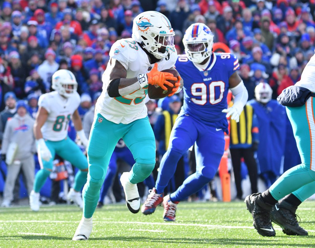 Miami Dolphins agree to new deals with running backs Raheem Mostert, Jeff  Wilson