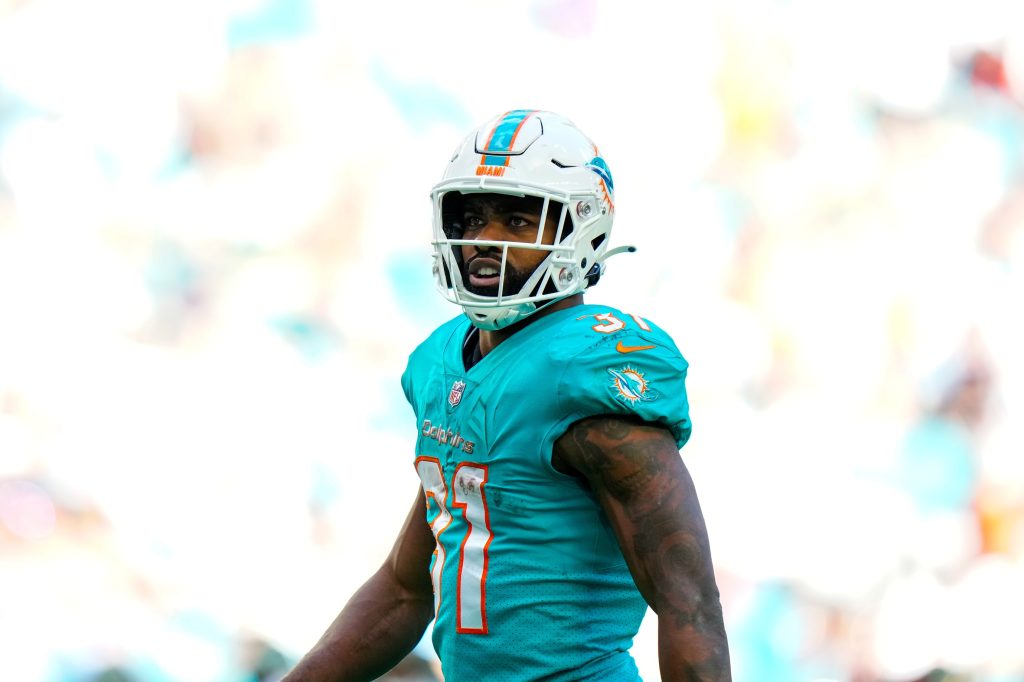 Dolphins' Raheem Mostert calls NFL's RB contracts 'a touchy subject'