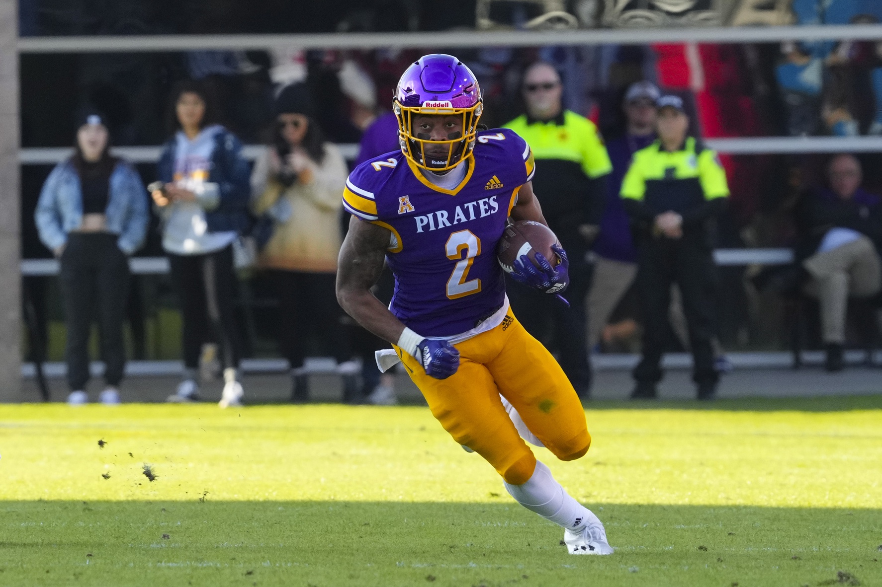 ECU football: Pirates' running back Mitchell declares for NFL Draft, College