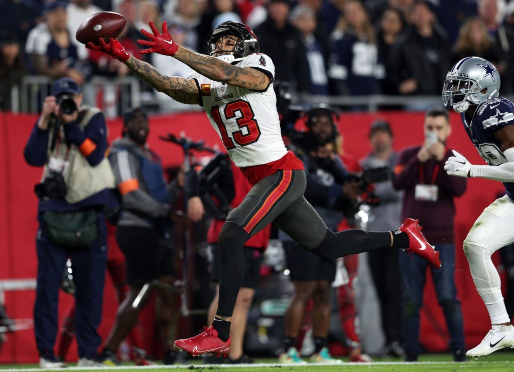 This Colts-Buccaneers Trade Sends Mike Evans To Indianapolis