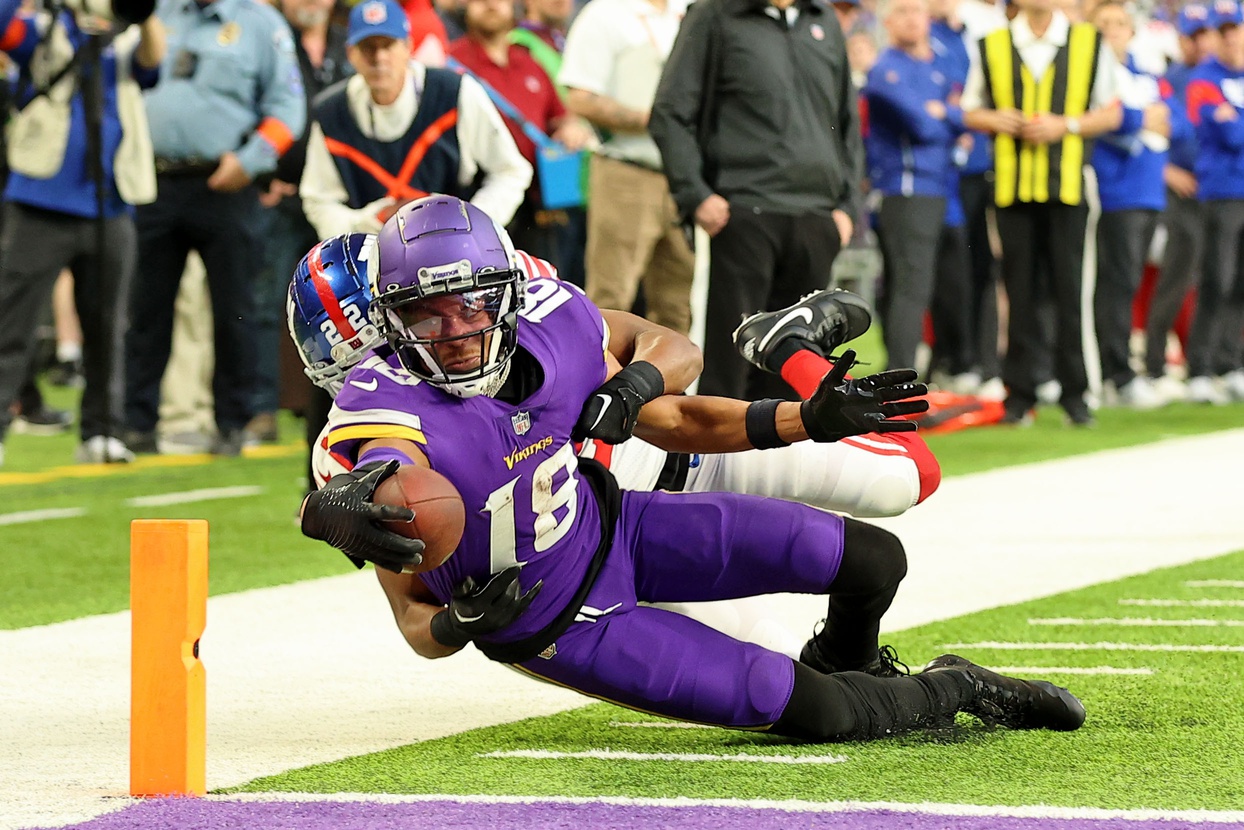 Vikings defense steps up for season's first win