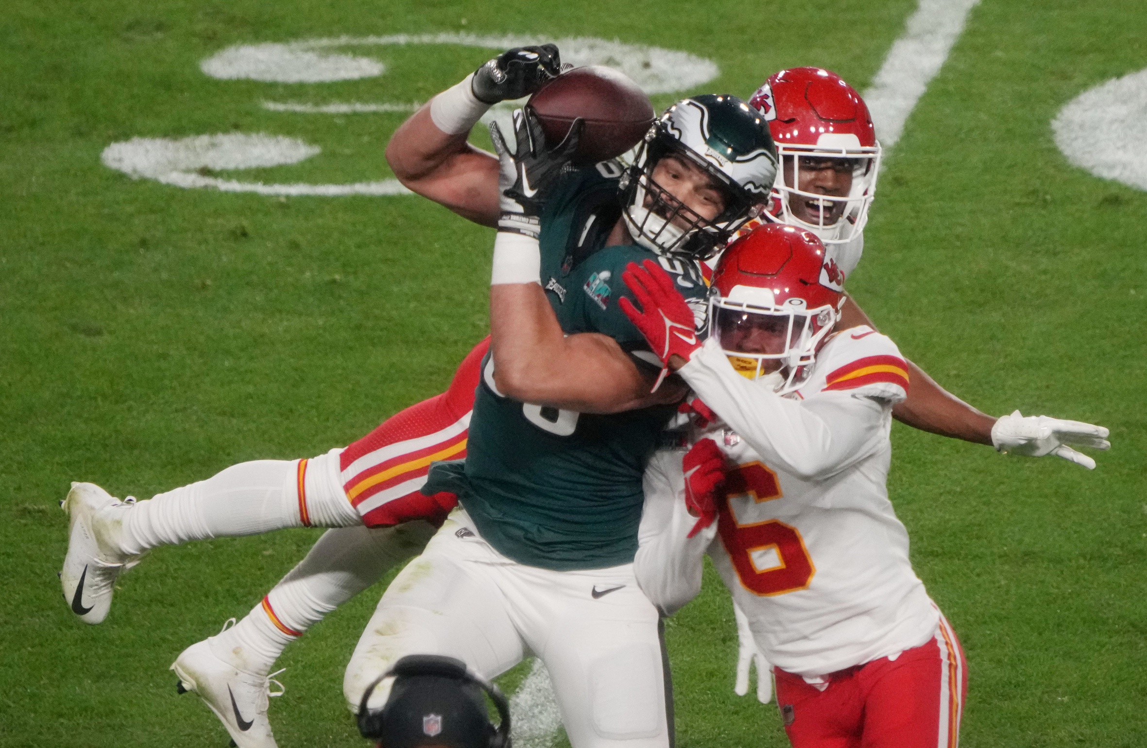 NFL picks: Player prop bets for Eagles TE Dallas Goedert vs. 49ers