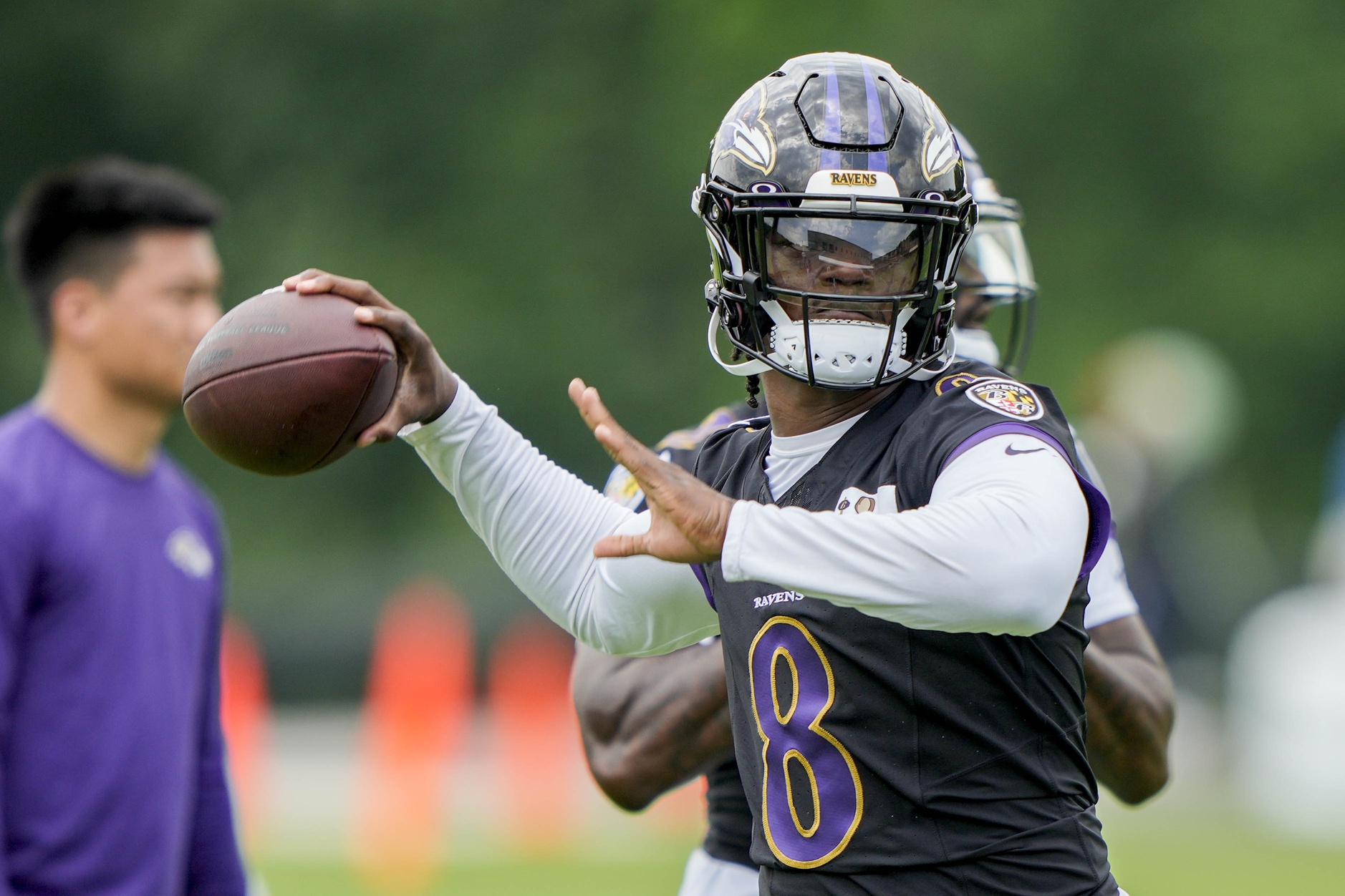 Lamar Jackson and Ravens run over Giants to continue playoff push