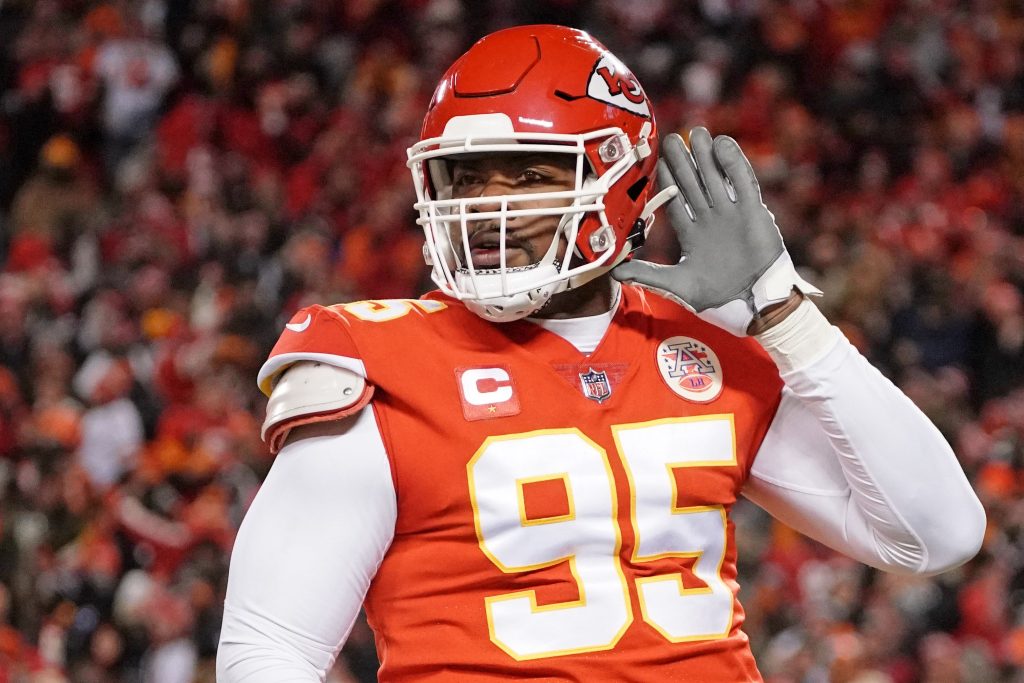 Chris Jones makes new Kansas City Chiefs threat amid ongoing