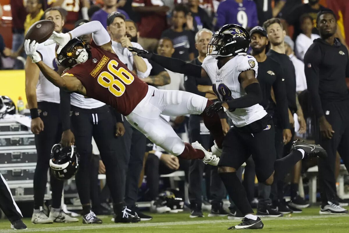 Wide Receiver Mitchell Tinsley