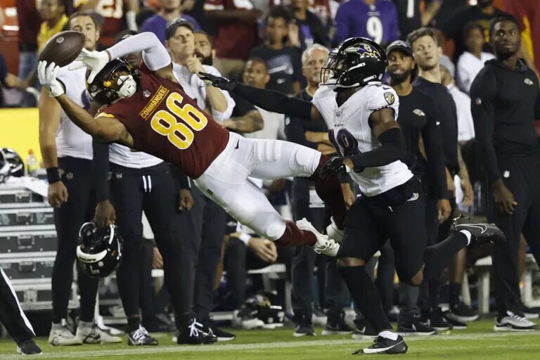 Wide Receiver Mitchell Tinsley