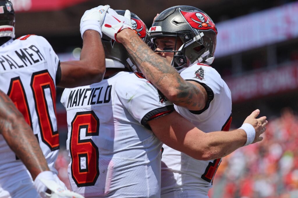 NFL DFS Monday Night Football picks: Eagles vs. Buccaneers, Rams