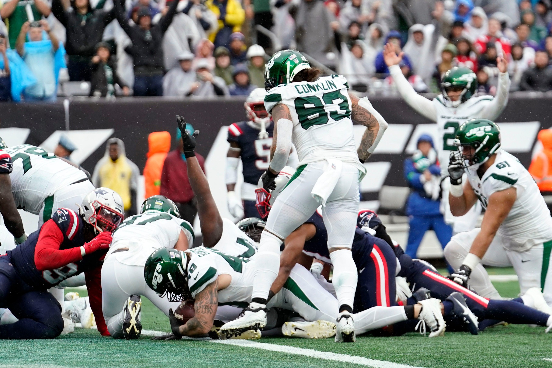 New York Jets Offensive Line leads Nick Bawden to a 1-yard Touchdown