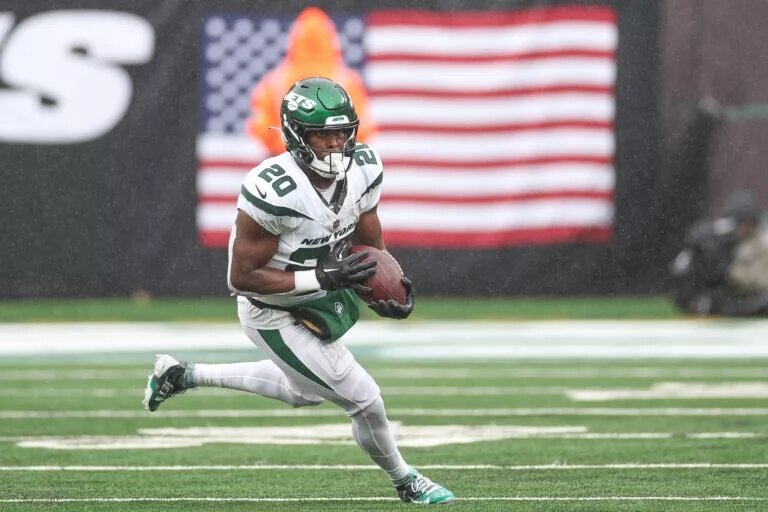 New York Jets Running Back Breece Hall (20)